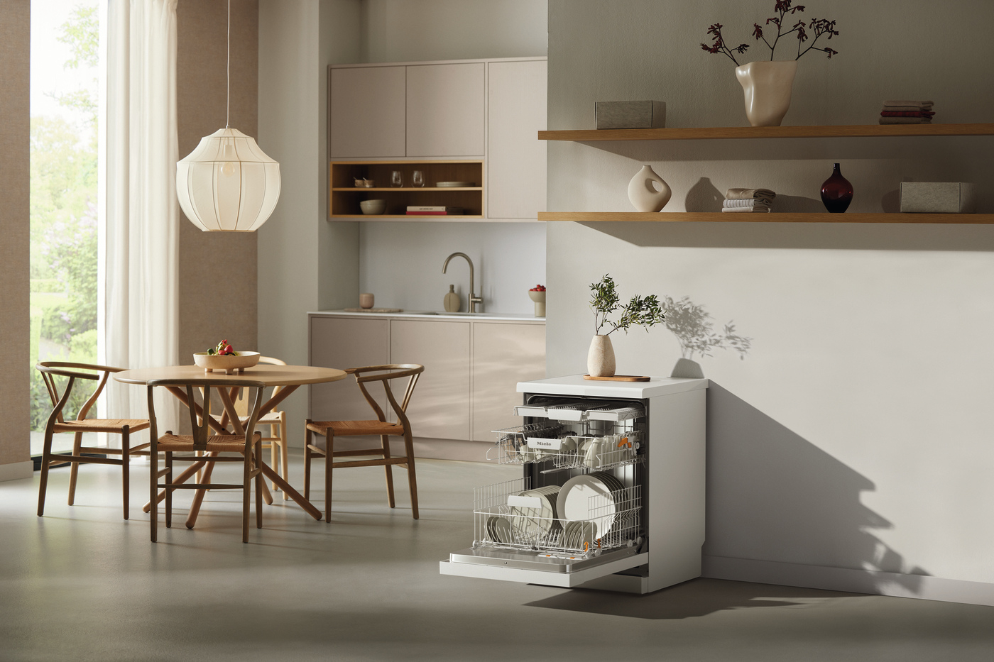 Miele G 5611 SC Dishwasher - Brilliant White - 14 place settings thumbnail image