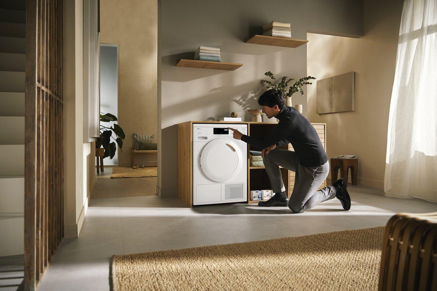 Miele TEC665WP 8kg Heat Pump Tumble Dryer - Lotus White thumbnail image