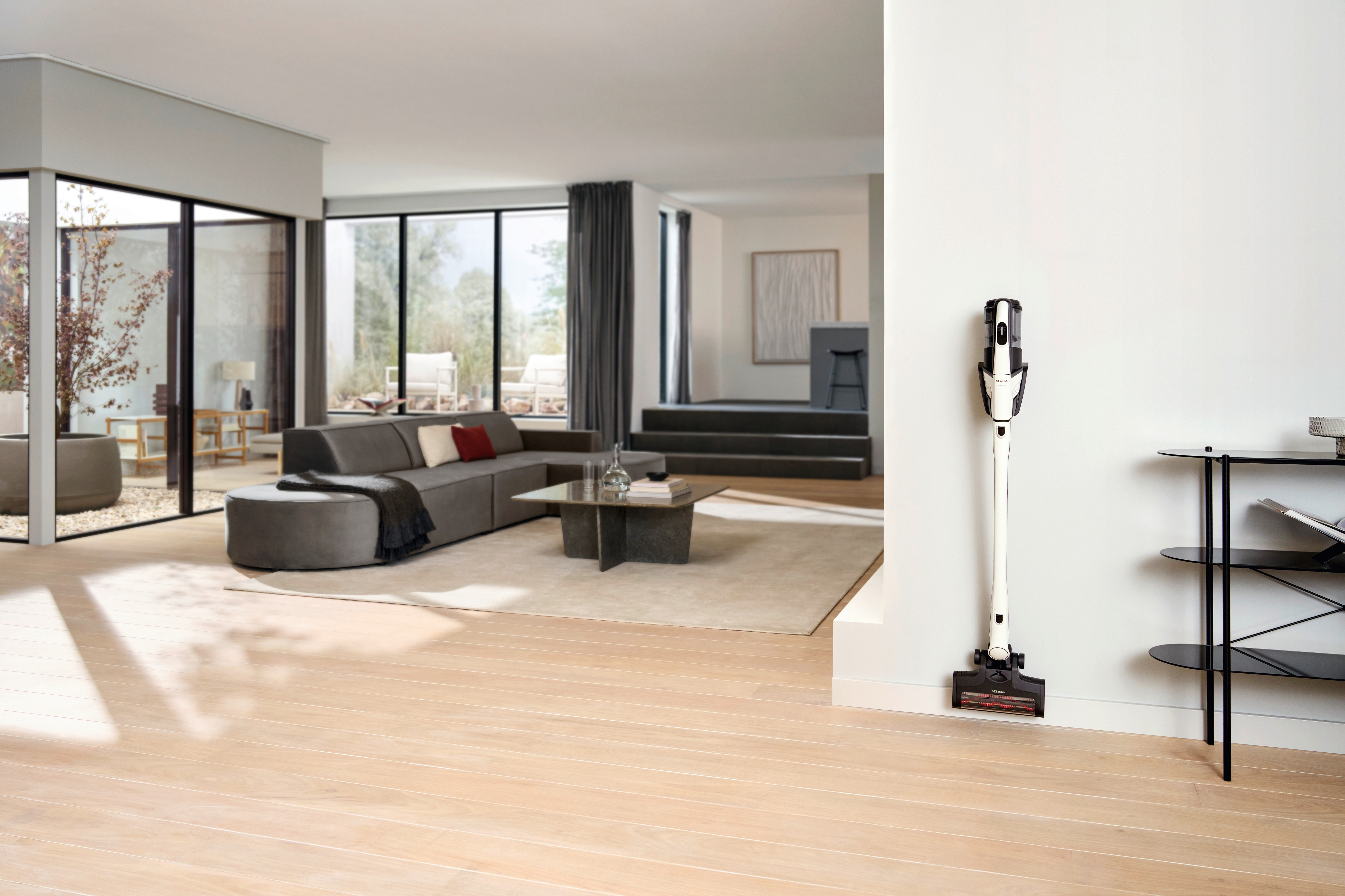 Miele Triflex HX3 Vacuum - Brilliant White thumbnail image