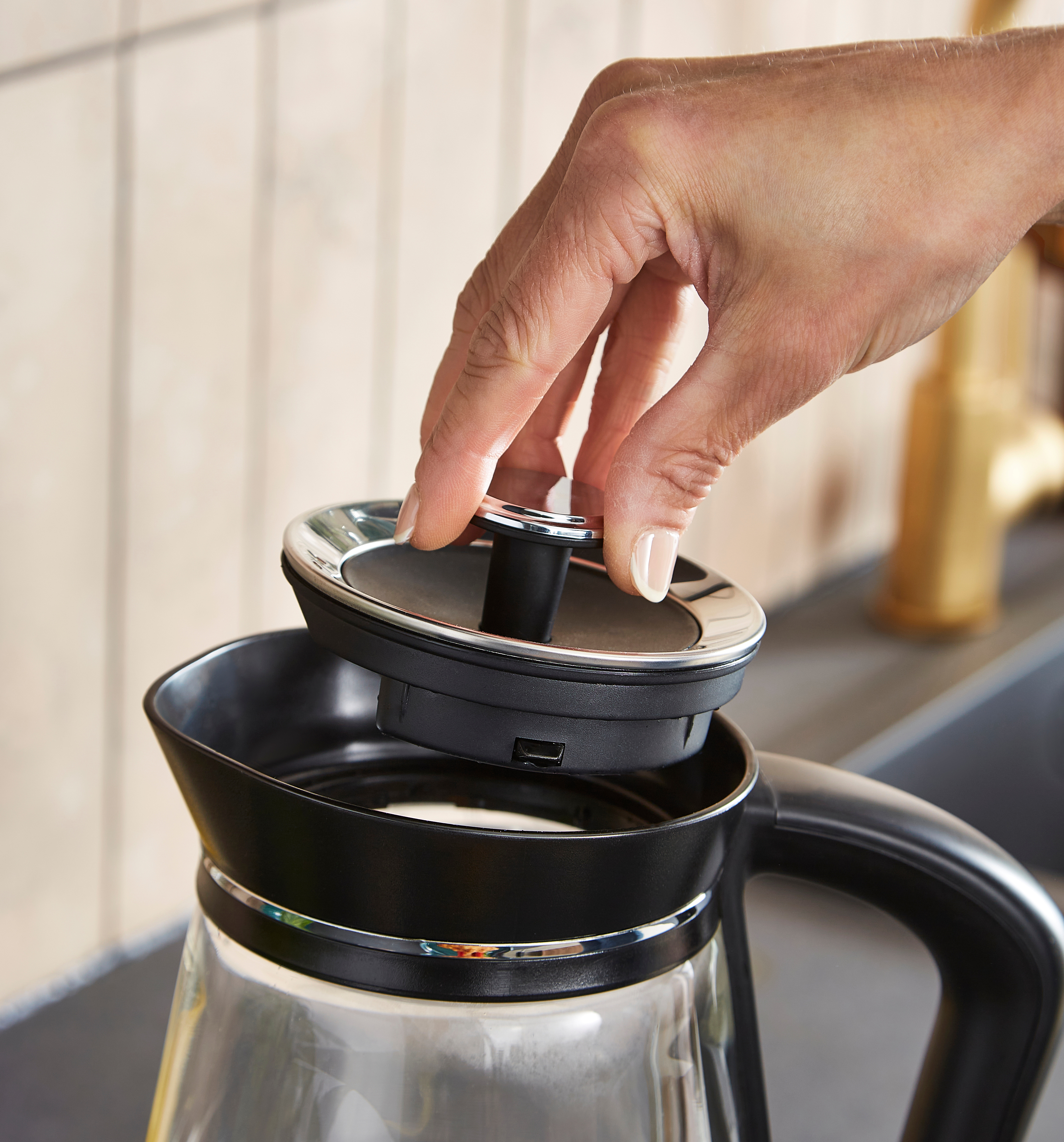 Morphy Richards 1.7 Litres Glass Jug Kettle - Black/Chrome/Clear thumbnail image
