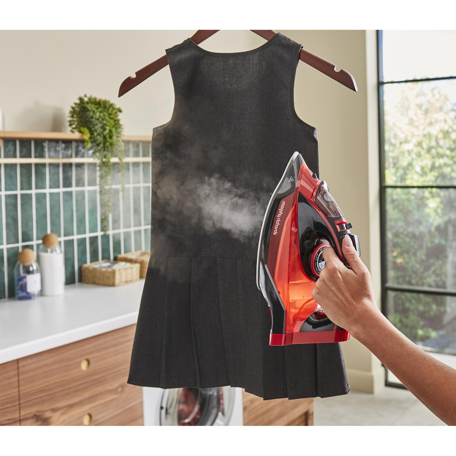 Morphy Richards 303250 EasyCharge Cordless Steam Iron - Red thumbnail image