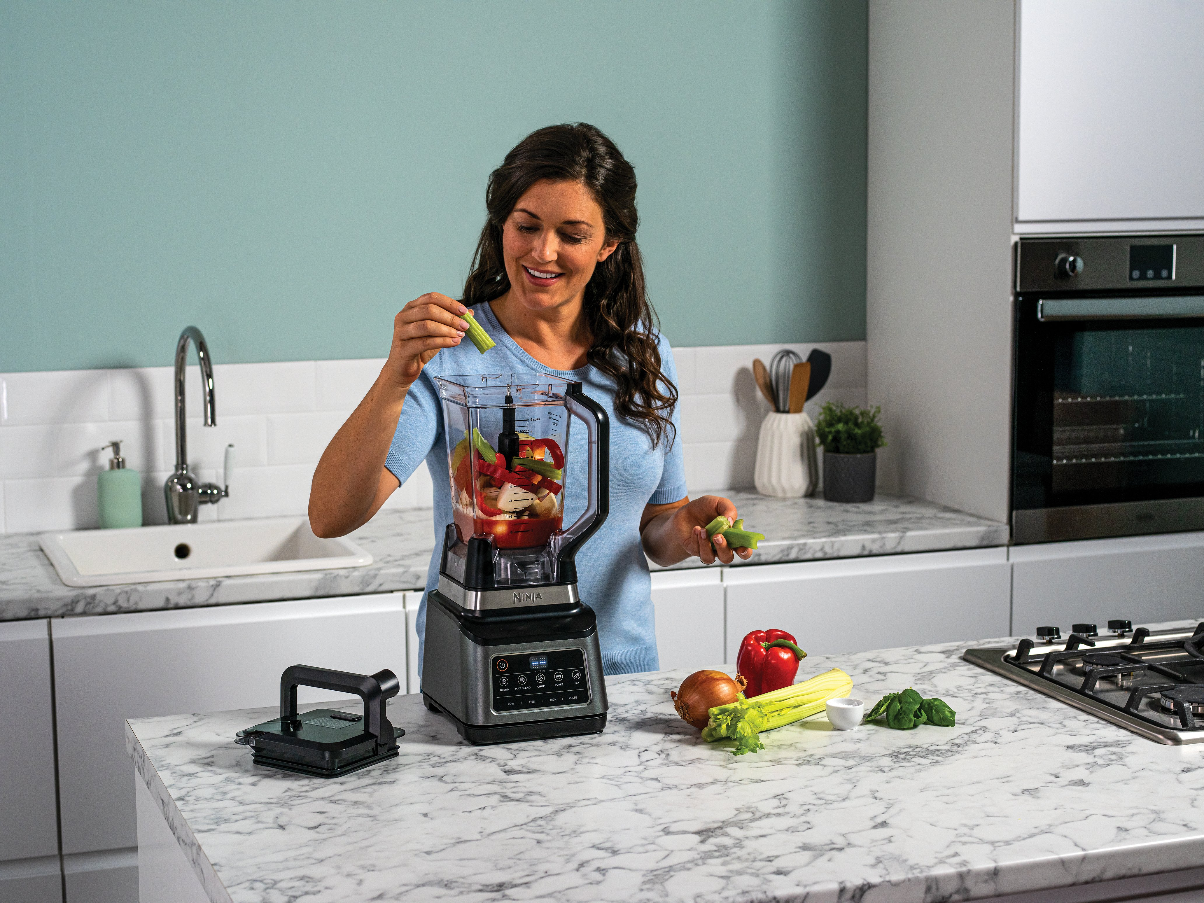 Ninja BN800UK 3-in-1 Blender and Food Processor with Auto IQ - Black/Silver thumbnail image