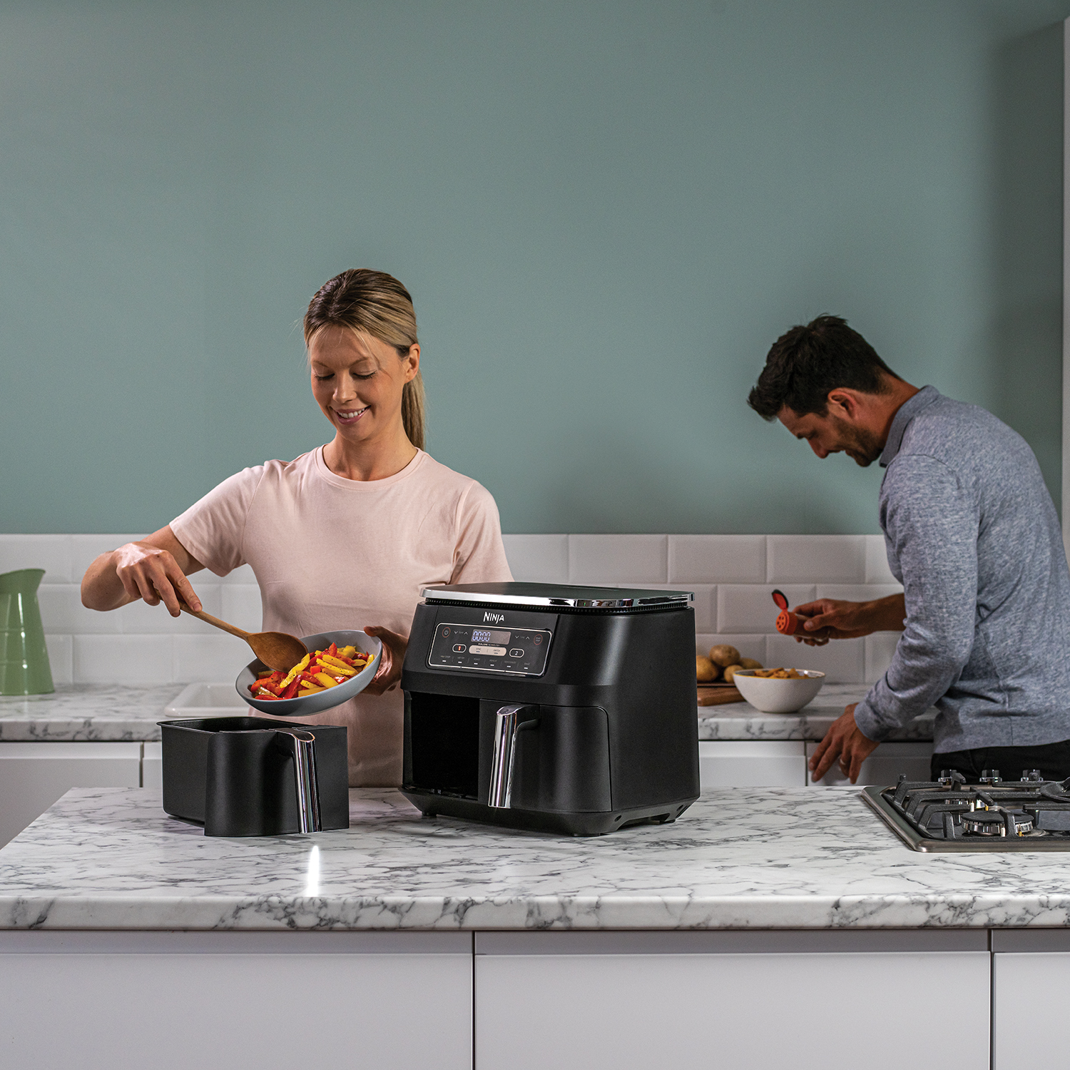 Ninja Foodi AF300UK 7.6L Dual Zone Air Fryer and Dehydrator - Black thumbnail image
