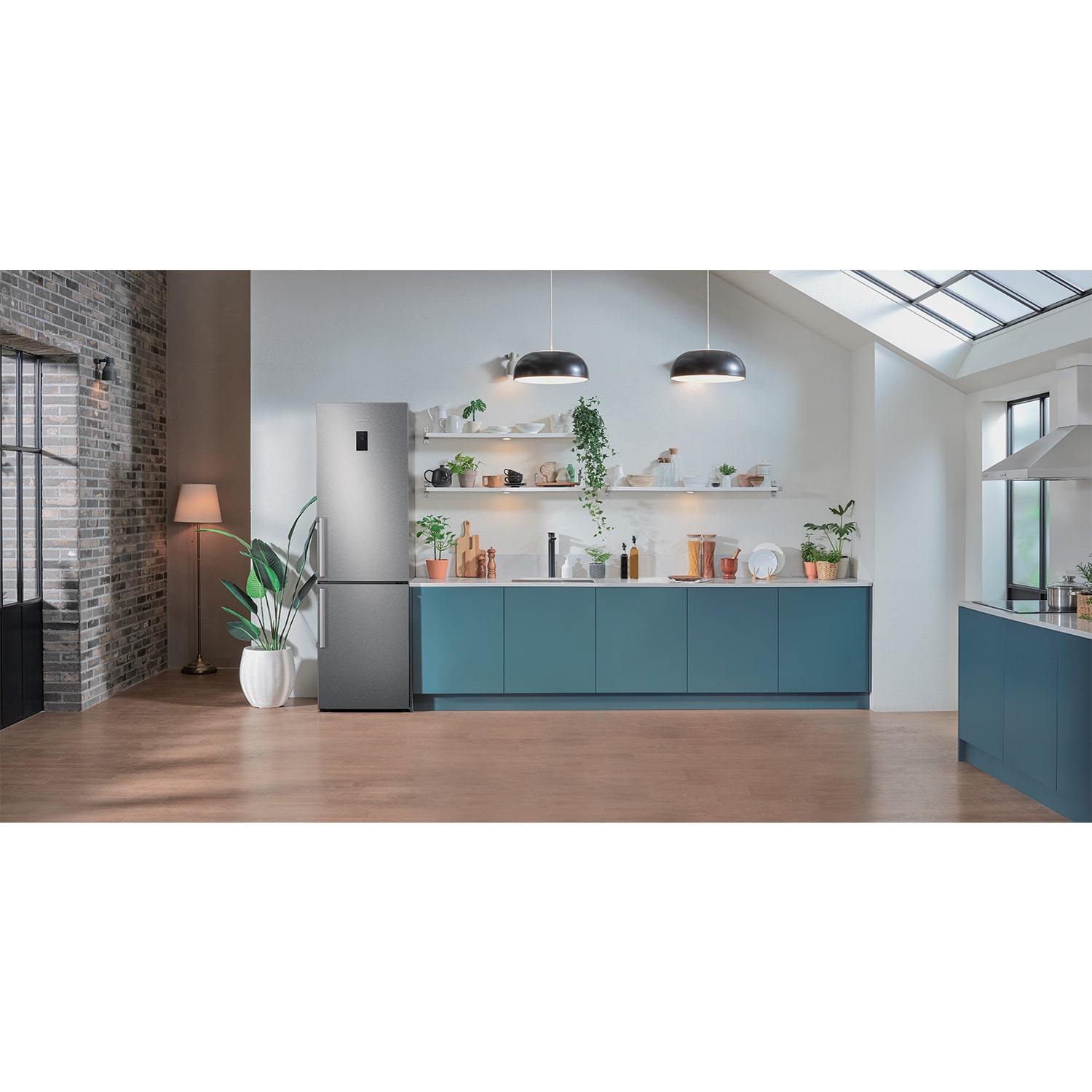 Samsung RB34T662ESA 60cm Fridge Freezer - Silver - Frost Free thumbnail image