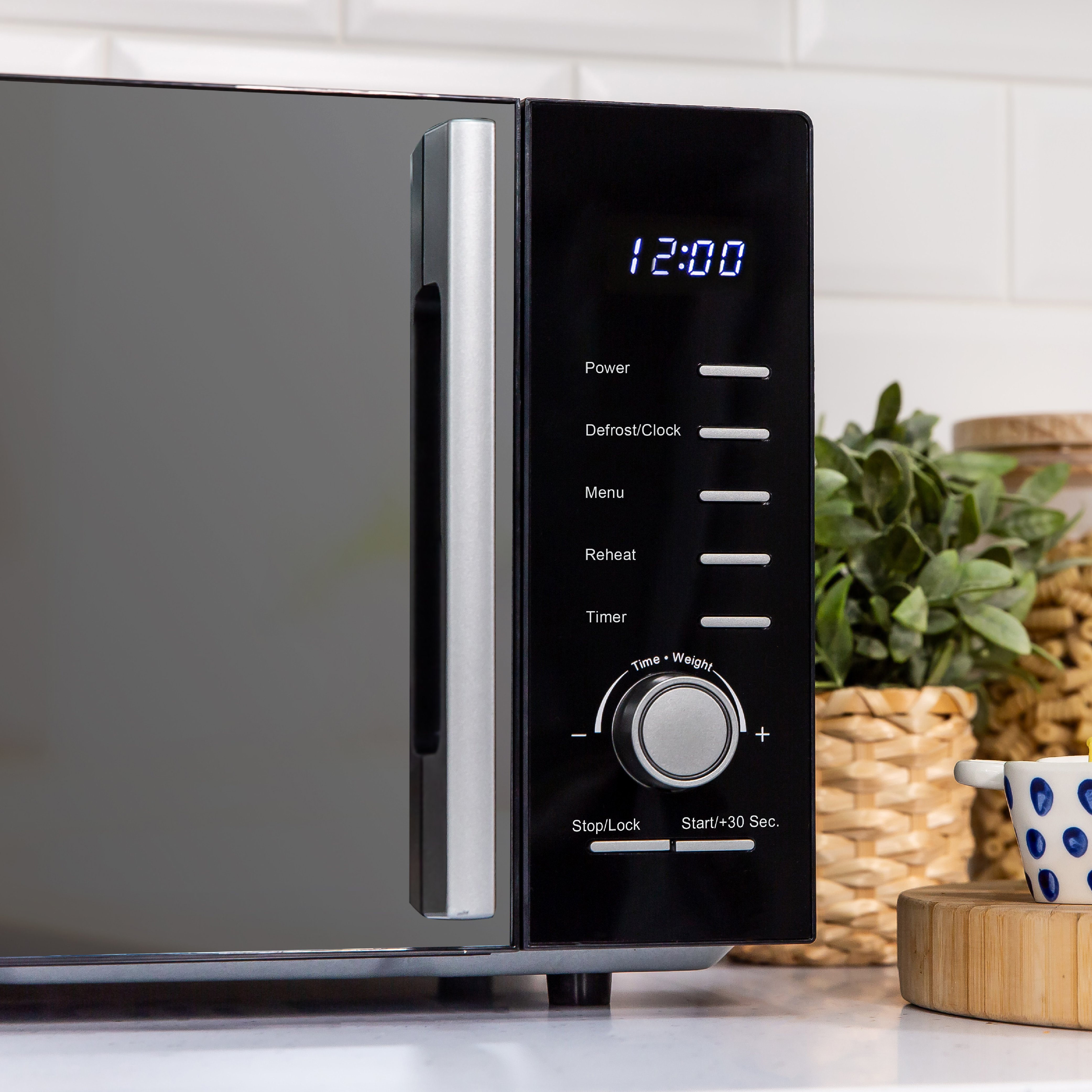 Russell Hobbs RHM2348B 23 Litres Solo Microwave thumbnail image