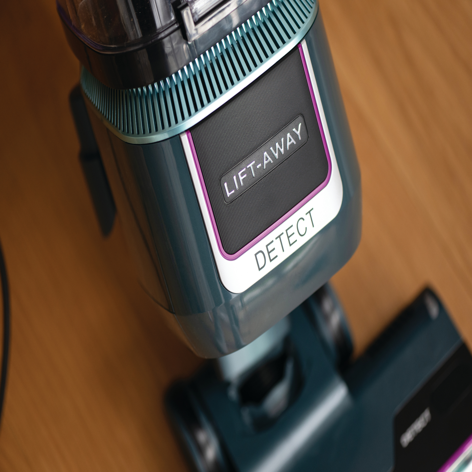 Shark LA791UKT Detect Pet Pro Upright Corded Vacuum  thumbnail image