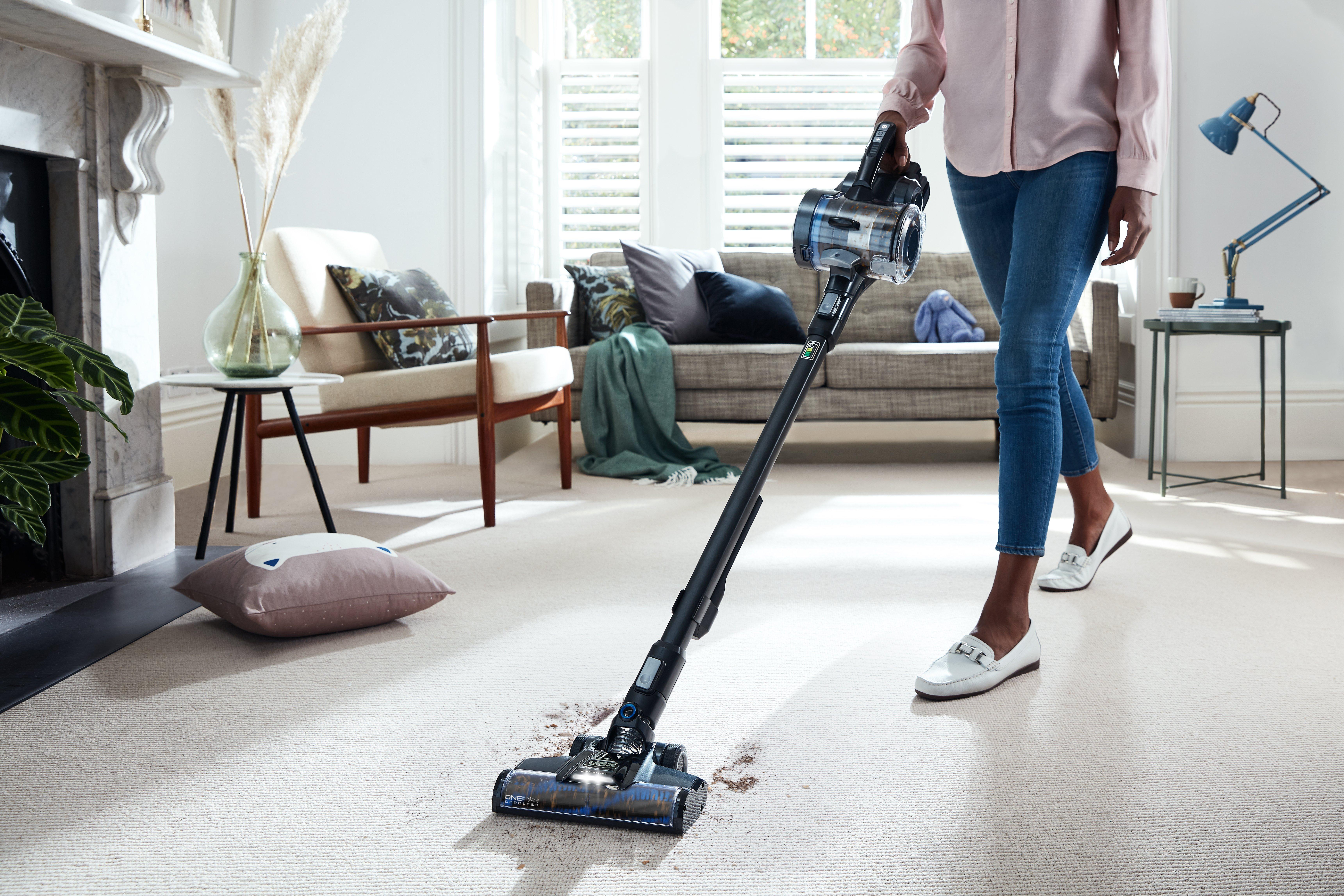 VAX CLSV-B4KS ONE PWR Blade 4 Vacuum Cleaner - 45 Minutes Run Time - Graphite thumbnail image
